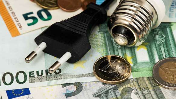 20 ways to cut down on energy bills